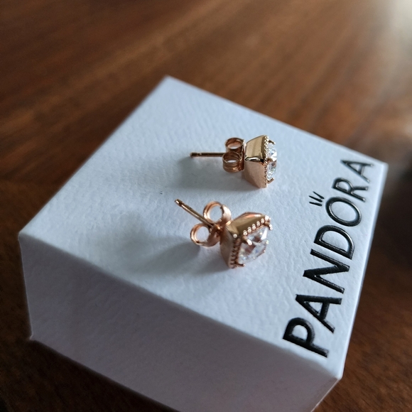 Pandora rose gold diamond stud earrings - Picture 4 of 4